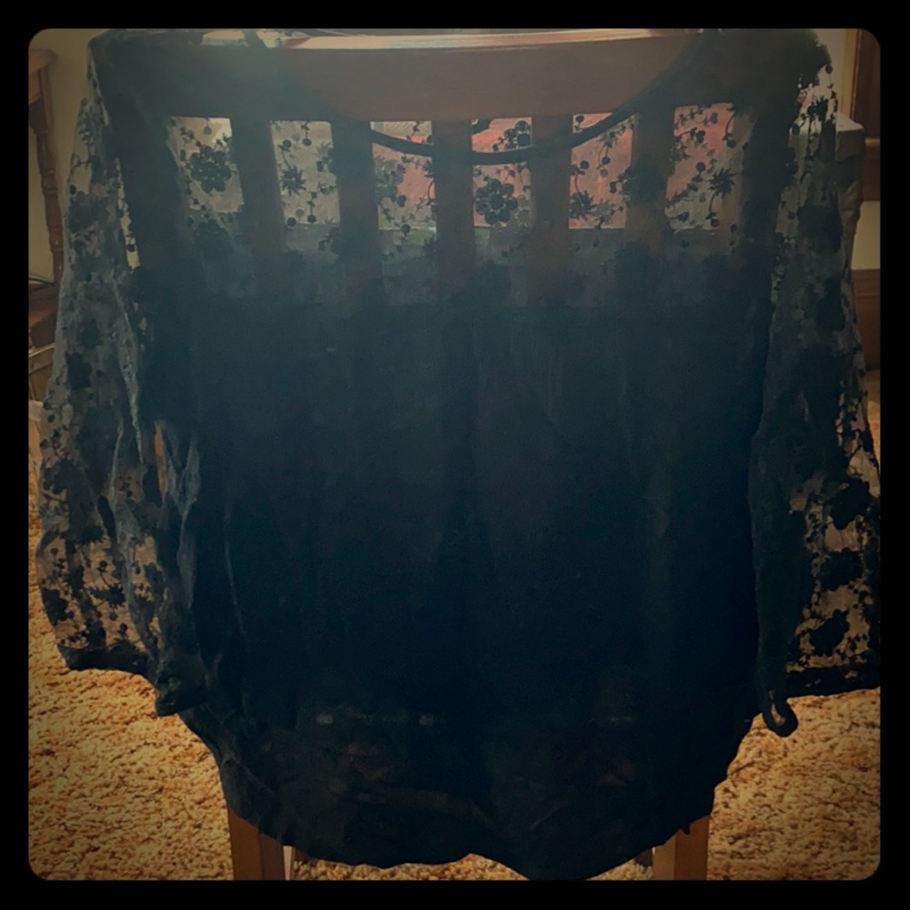 Maurices 3/4 sleeve lace top blouse
